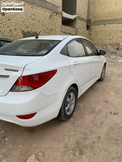 هیۆندای ئاکسێنت SE 4