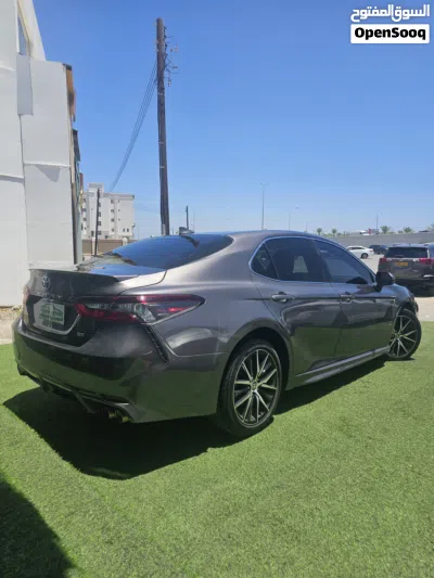 Toyota Camry SE 4