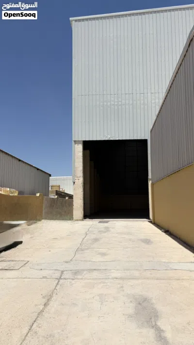 مستودع كبير + شقة للايجار بصناعية كرشا 4