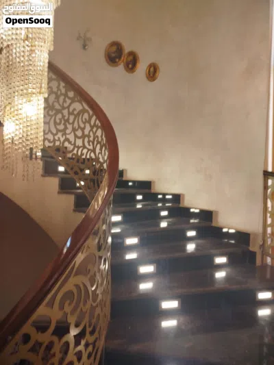 الجبيهه شارع الأردن حي المنصور فيلا مستقله مميزه فخمه جدا بسعر مغري 2