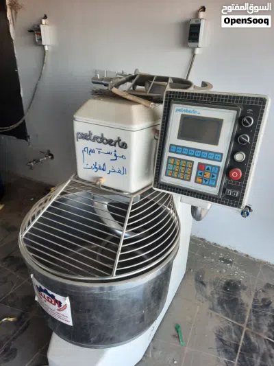 فرن دوار وعجانه ديجتل وخلاطه جديد لم يستخدمو 2