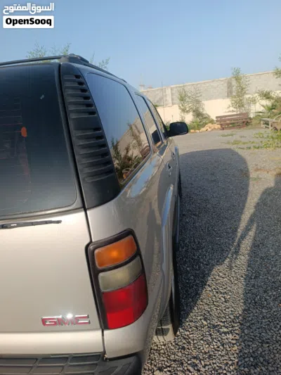 GMC Yukon SLE 3