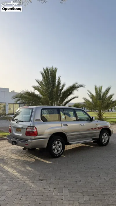 Toyota Land Cruiser GXR 4
