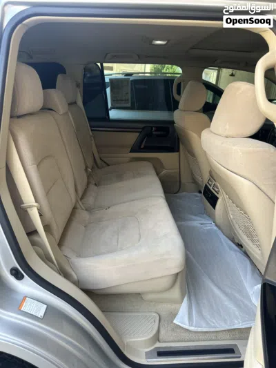 Toyota Land Cruiser GXR 4