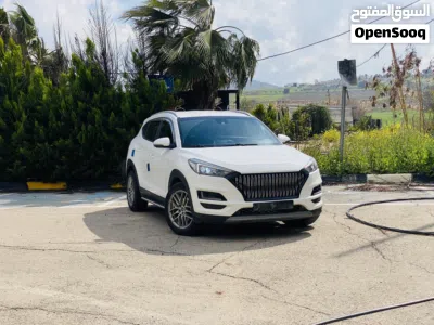 Hyundai Tucson GL 2