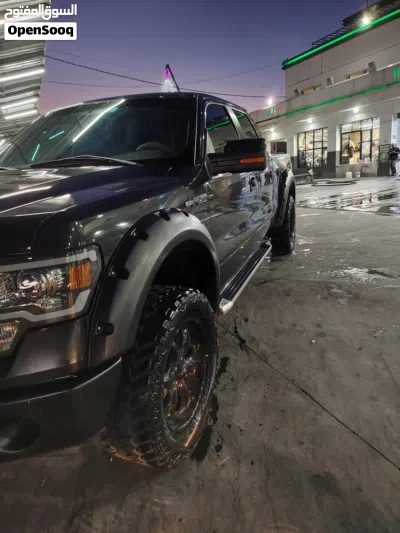 Ford F-150 XLT 2
