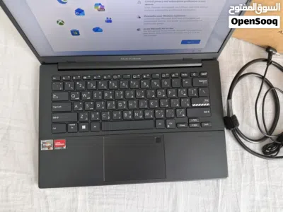 ASUS Vivobook 14 FHD Ryzen 5 7520U 512GB SSD 8GB RAM Box & Charger 2