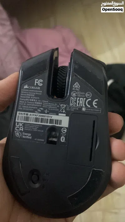 والماوس من شركه CORSAIR الماوس يجي بلوتوث وايرلس نضافته 95/95بلميه 2