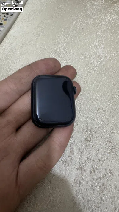 ساعة أبل واتش الاصلية جيل 9 لون اسود 2