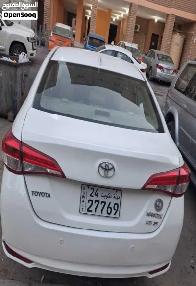 Toyota Yaris Basic 4