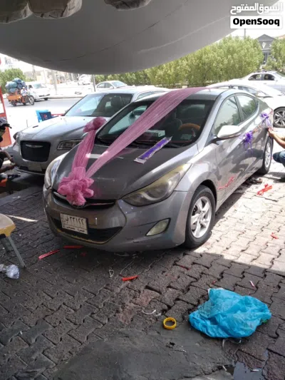 Hyundai Elantra Standard 2