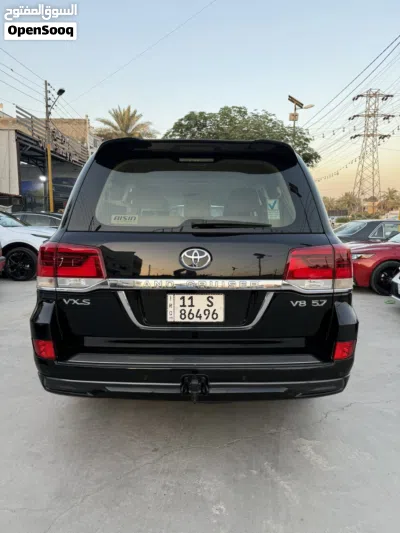 تويوتا لاند كروزر VXR 4