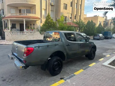 Mitsubishi L200 Double Cab GLX 2