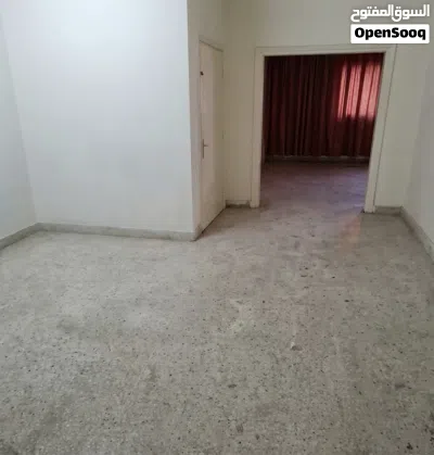 بيت ارضي في ماركا الشمالية غير مستقل (موجود في عمارة) استثمار جيد للسكن او للبيع 2