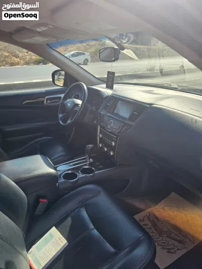 Nissan Pathfinder SL 4