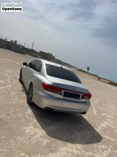 هيونداي ازيرا Standard 4