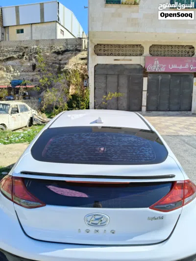 Hyundai Ioniq Standard 4