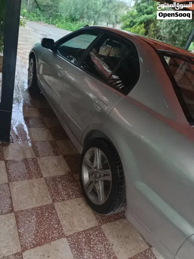 ميتسوبيشي جالنت Standard 3