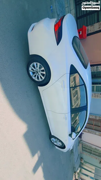 تويوتا كورولا Hybrid 3
