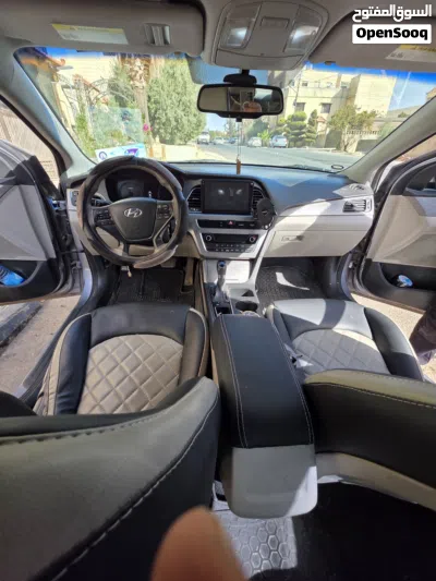 Hyundai Sonata SE 3