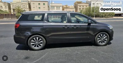 كيا كرنفال Standard 3