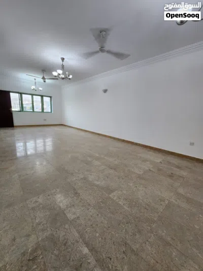 Luxury apartment for rent in Al-Qurm للايجار شقه فاخره في القرم قريب العياده الامريكيه 4