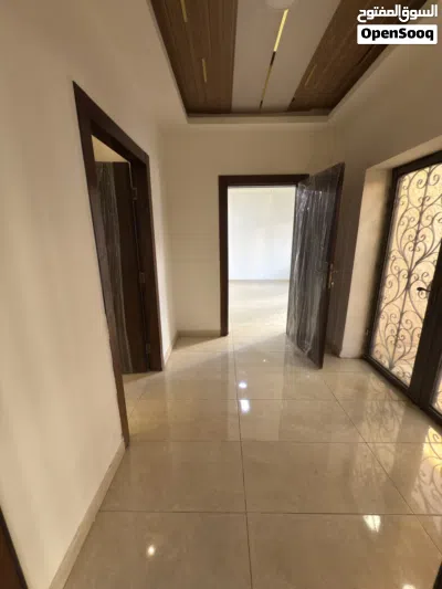 شقه مميزه للبيع 228 متر داخلي مع ساحه خارجيه 200 متر في عمان/ضاحيه الرشيد قابل للتفاوض بشئ بسيط 4