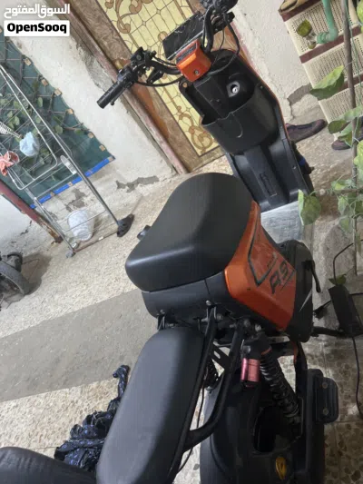 دراجه R9 للبيع مكفلوه 2024 باب اول فقط يرادلها بطارايات وجوزه نضافه 100/90 كفرات نظيفه 3