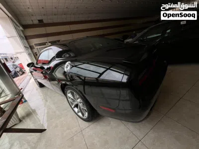 Dodge Challenger SE 3