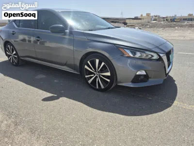 Nissan Altima SR 3