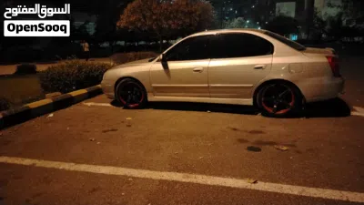 Hyundai Elantra Standard 2