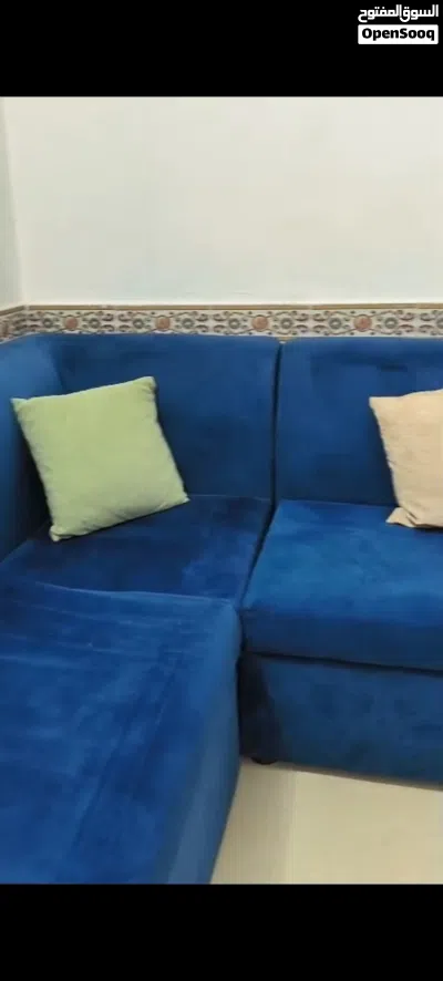 ديوان يشبه الجديد 4