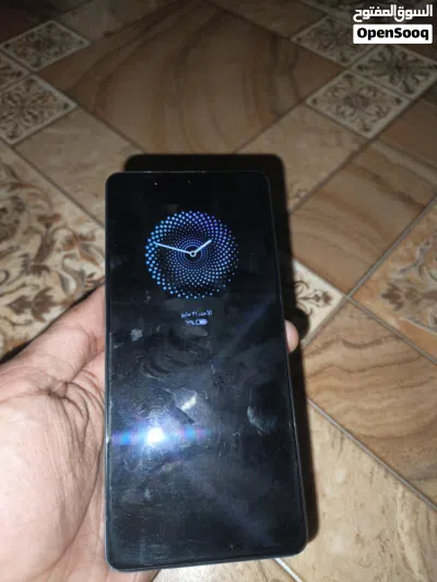 بوكو x5 pro للبيع كارتون وشاحنه ويا مستخدم بي بعض الخدوش البسيطه 2