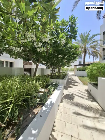 شقة مفروشة بالكامل للإيجار في قلب الموج Marina Residence مقابل فندق مسك 2