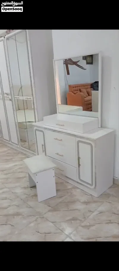 غرفة نوم كامله شبه جديده للبيع (( يرجى قراءة الوصف بالاسفل )) (( يوجد توصيل على حساب المشتري )) .. 2