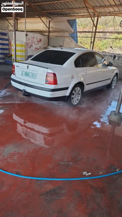فولكسفاغن باسات Standard 2