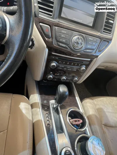 Nissan Pathfinder SV 2