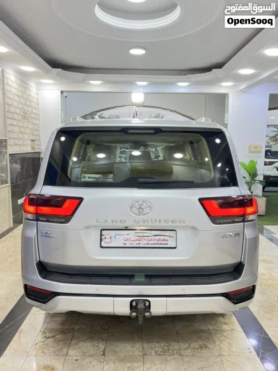 Toyota Land Cruiser GXR 4