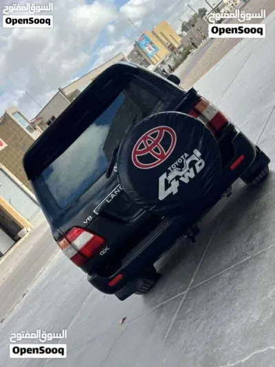 تويوتا لاند كروزر GXR 4