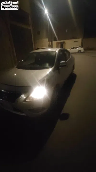 Nissan Sunny SL 4