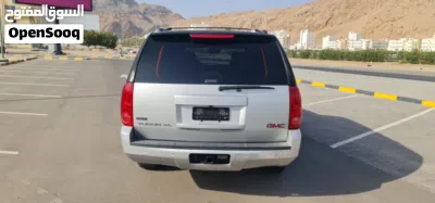 GMC Suburban 4
