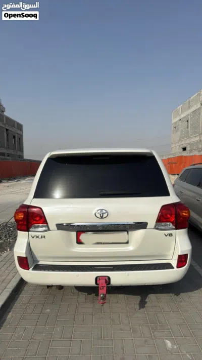 Toyota Land Cruiser VXR 2