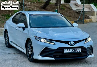 Toyota Camry LE 3