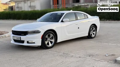 Dodge Charger SXT 2