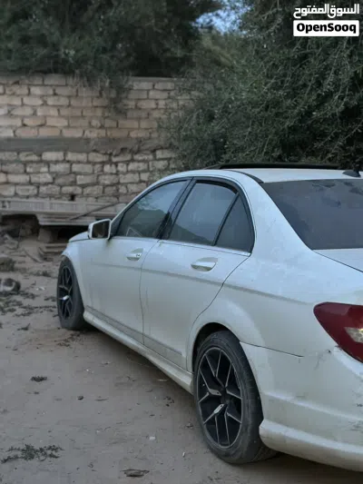 مرسيدس بنز الفئة-C C 300 2