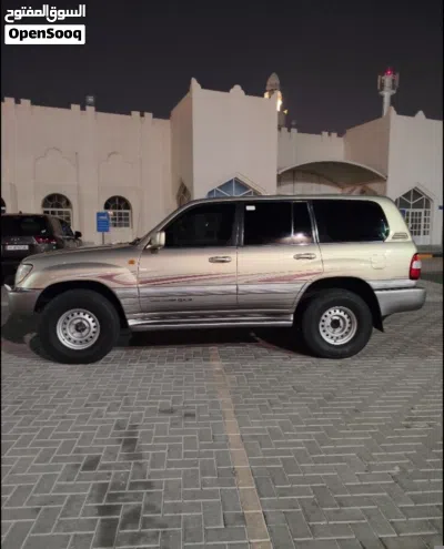 تويوتا لاند كروزر GXR 2