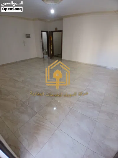 شقة * فارغة * للإيجار * موقع مميز * 2نوم * الجاردنز 4