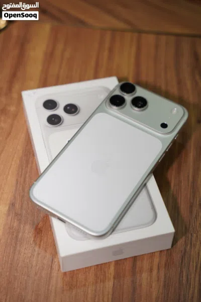 للبيع iPhone 17 Pro Max 3