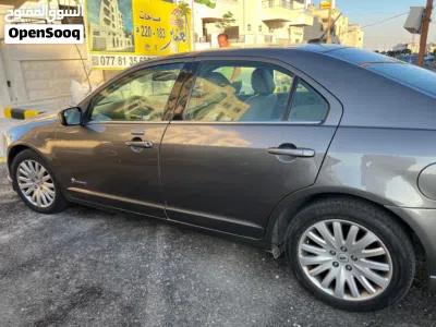 Ford Fusion Standard 4