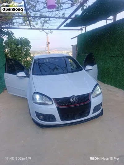 Volkswagen Golf GTI Standard 3
